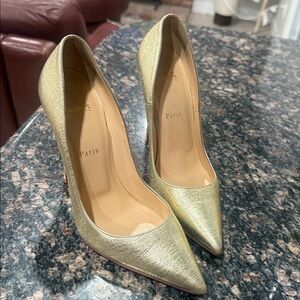 Christian Louboutin  So Kate